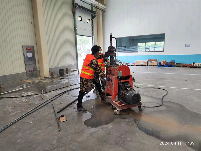 西区厂房地面下沉塌陷注浆加固施工